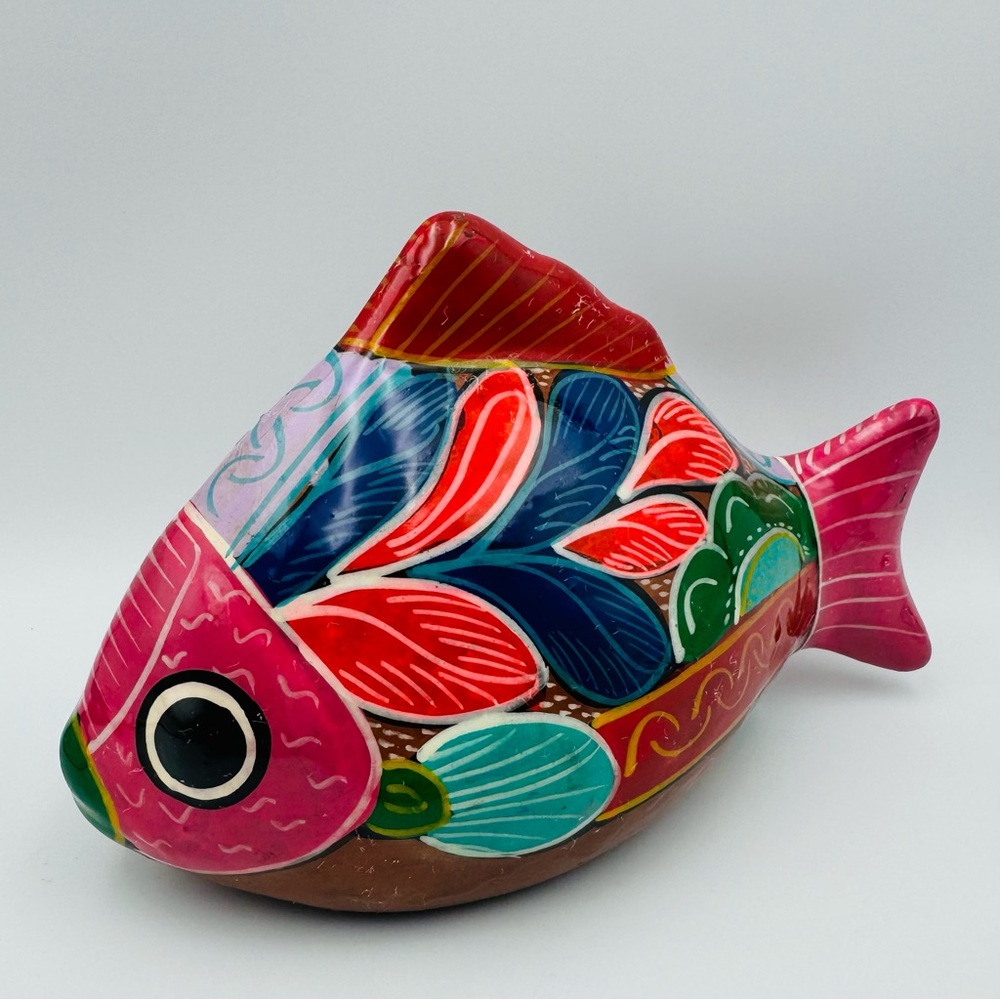 Vintage Hand Painted Terracotta Fish Mexican Folk Art H 4.5” W 7” D 3.5”